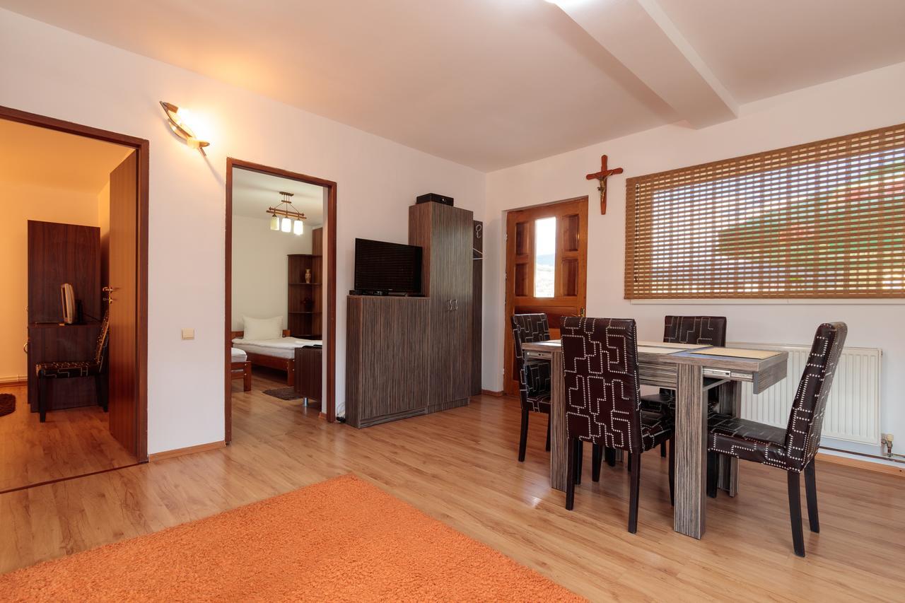 فندق Casa Arbo Călimăneşti المظهر الخارجي الصورة